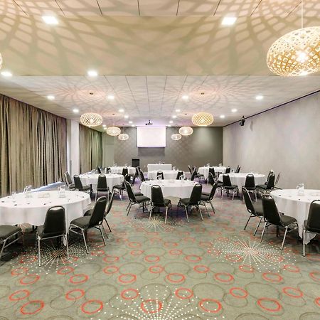 Mantra Melbourne Melton Hotel Екстериор снимка
