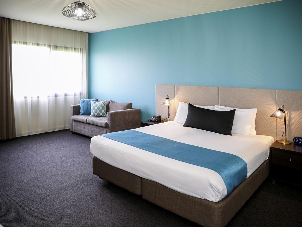 Mantra Melbourne Melton Hotel Екстериор снимка