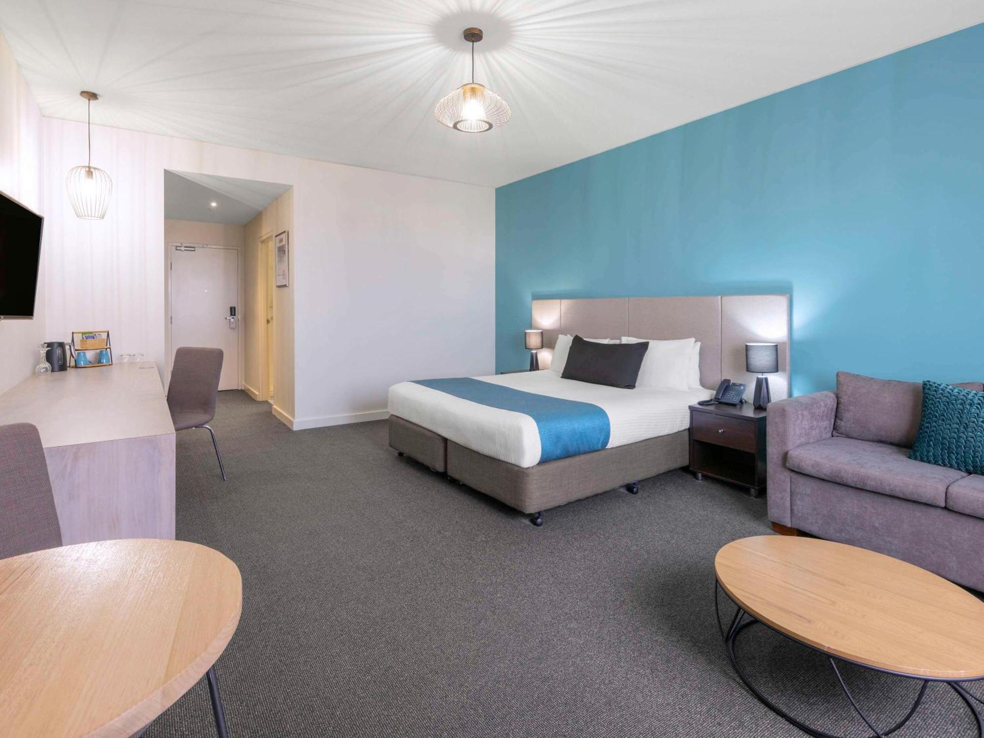 Mantra Melbourne Melton Hotel Екстериор снимка
