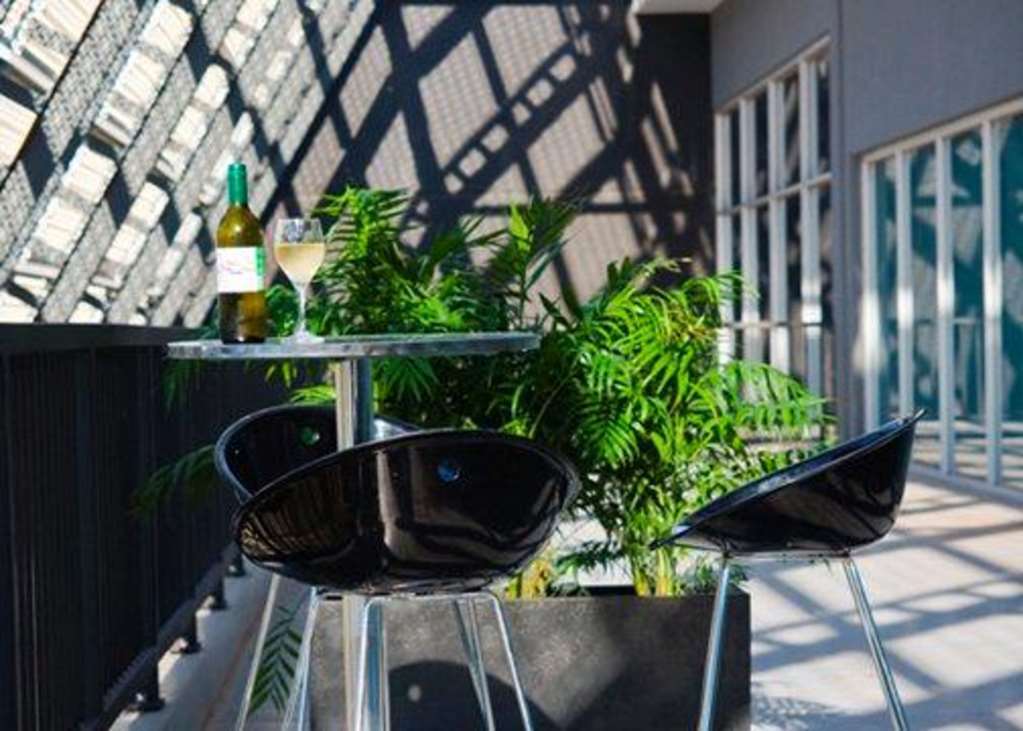 Mantra Melbourne Melton Hotel Интериор снимка